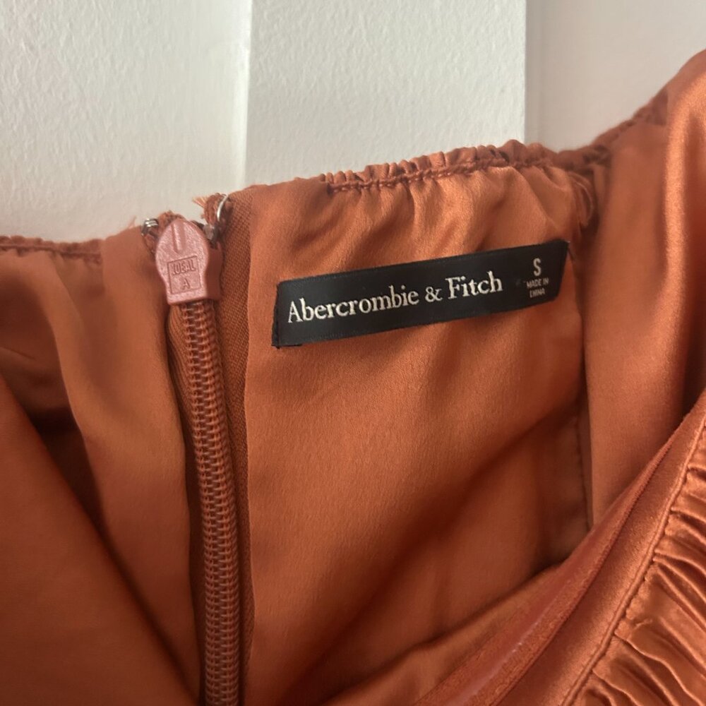 Abercrombie Giselle Pleated Midi Dress - Picture 4 of 5